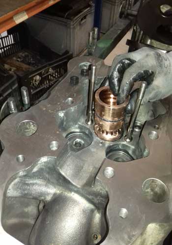 Jenbacher gas engine overhaul