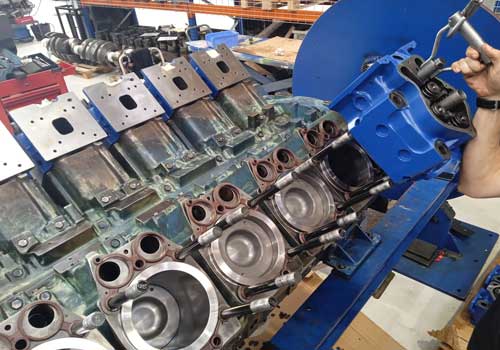 Mantenimiento de motores Deutz Mwm 2020 V12 longblock overhaul