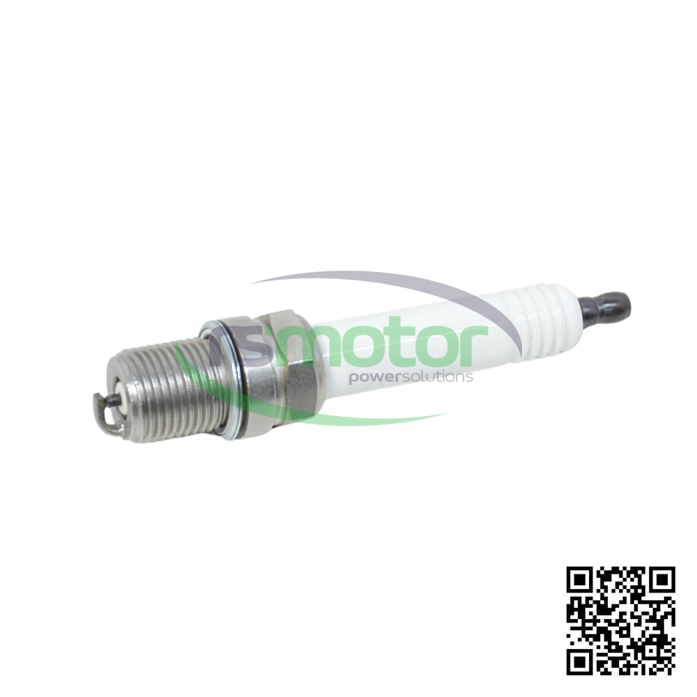 MWM spark plug with reference RS000135 on a white background with the "RS Motor" logo in the background and a QR code in the corner