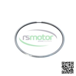Anillo de Piston Jnebacher RS 281127 sobre un fondo blanco con el logo de RS Motor de fondo