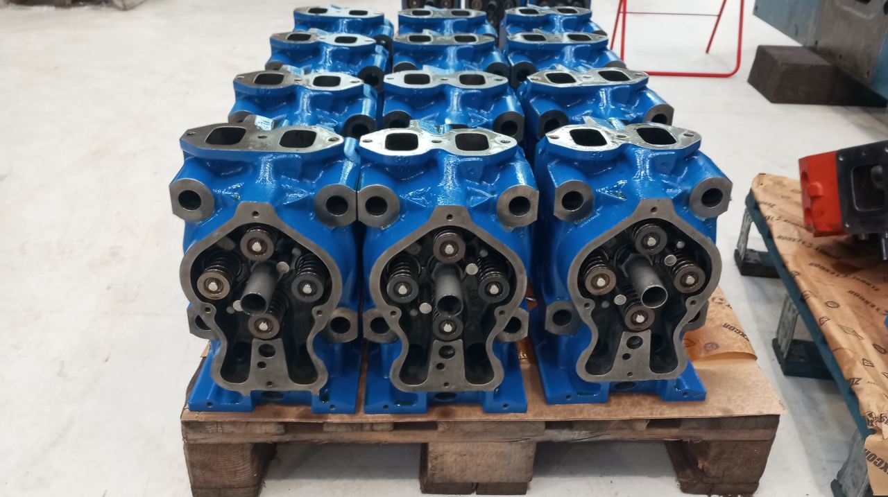 Initial overhaul work on MWM TBG 620 V16 at RS Motor workshop
